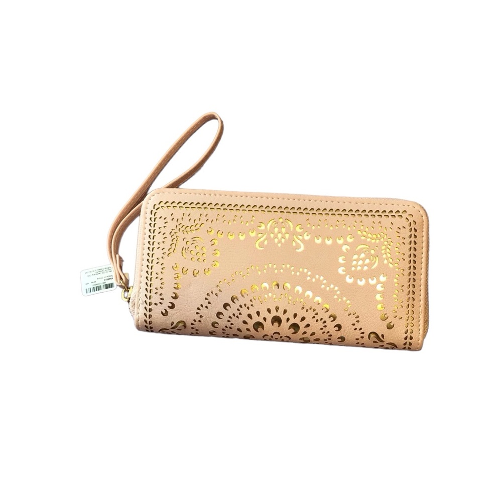 NWT Perforated Pink & Gold Wristlet